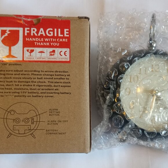 Brand New Alarm Clock Analog Silent Bedside Clock Cream & Black Color - Picture 2 of 4